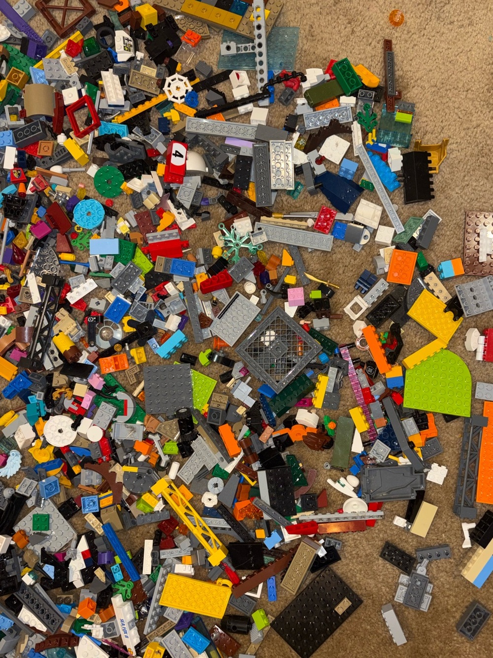 Assorted Legos 5lbs - Picture 2 of 5